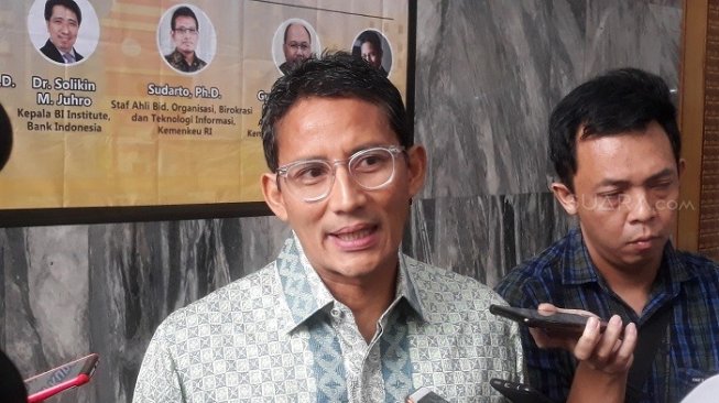 Eks Cawapres Sandiaga Unosaat di Kompleks Parlemen Senayan, Jakarta. (Suara.com/Novian).