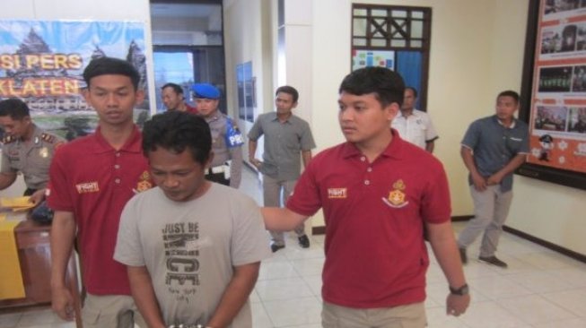 Bambang Murdoko, tersangka kasus teror pelemparan petasan berisi paku. (Solopos.com).