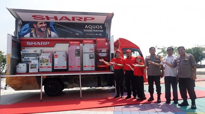 Peluncuran Sharp Mobile Display Truck. [Sharp Electronics Indonesia]