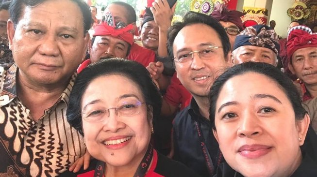 Ferdinand Sindir Prabowo Akrab dengan Mega: Setelah Rakyat Korban Nyawa