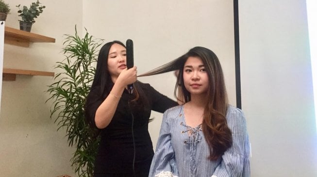 Jangan salah pilih catokan rambut jika ingin penampilan paripurna. (Dok. Tuft Singapura)