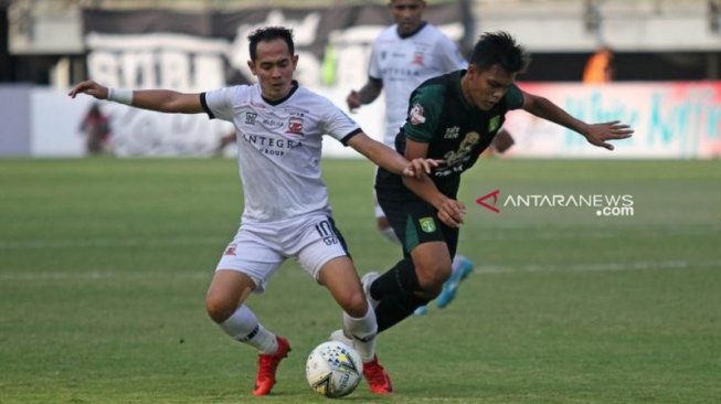 Pelatih Madura United Puas Bawa Pulang Satu Poin dari Surabaya