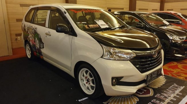 Daihatsu Xenia dengan velg racing style muncul di Medan [Dok PT ADM].