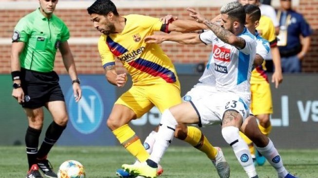 Barcelona Hantam Napoli 4-0, Luis Suarez Cetak Dua Gol