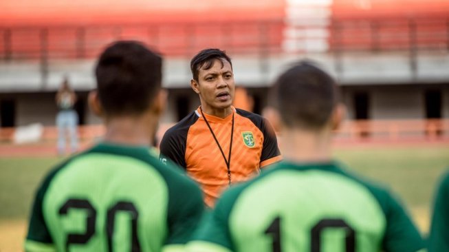 Pemain Down Ditinggal Pelatih, Ini Tugas Pertama Caretaker Persebaya