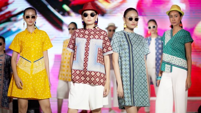 Selamat Hari Batik Nasional 2019! 4 Tips Mencuci Baju Batik agar Tetap Awet