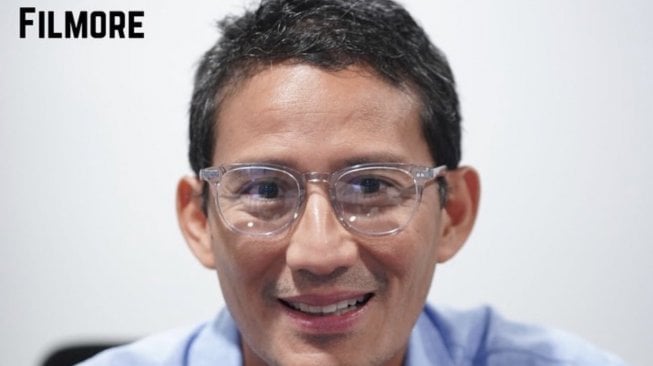 Sandiaga gelar polling memilih kacamata