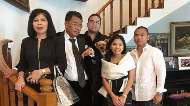 Lebih Mewah dan Megah Mana, Rumah Hotman Paris atau Hotma Sitompul?