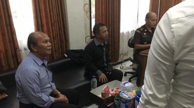 Peras Pejabat Pemkab Gresik, 2 Oknum LSM Lipan Diciduk Tim Saber Pungli