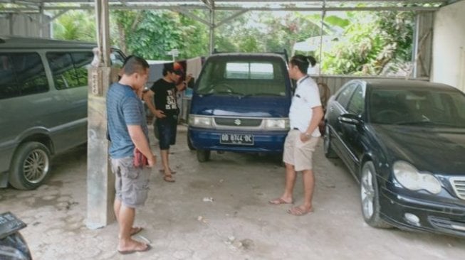 Timsus Polres Lotim Gerebek Gudang Penyimpanan Mobil Curian Di Loteng