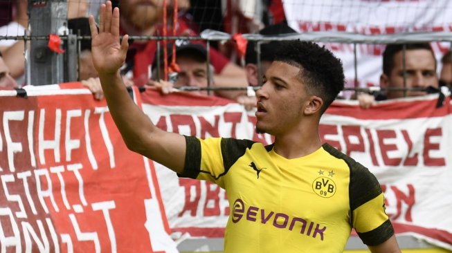 Winger andalan Borussia Dortmund, Jadon Sancho. [THOMAS KIENZLE / AFP]