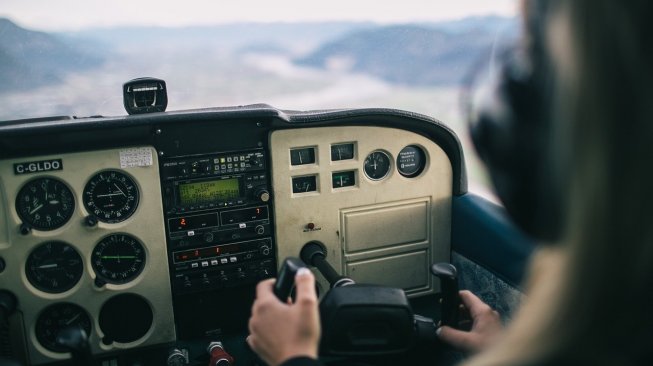 Miris, Pilot Perempuan Ini Dipecat, Alasannya Karena Tinggi Badan