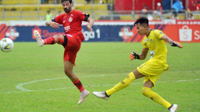 Dipanggil Perkuat Timnas Indonesia, Kiper Tira-Persikabo Ini Terkejut