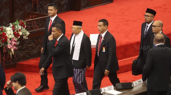 Wakil presiden terpilih 2019-2024 Ma'ruf Amin saat menghadiri Sidang Tahunan MPR di Kompleks Parlemen, Senayan, Jakarta, Jumat (16/8). [Suara.com/Arya Manggala