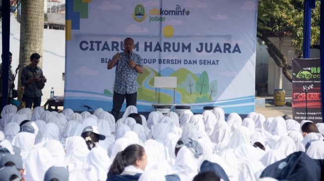 Pemdaprov Jabar Sosialisasikan Program Citarum Harum ke Siswa Sekolah