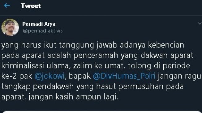 Cuitan Abu Janda soal aksi pembakaran polisi di Cianjur. (Twitter/@permadiaktivis)