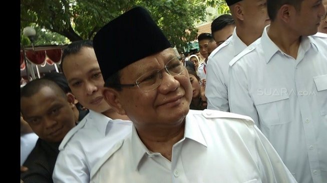 Beredar Video Prabowo Jajal Mobil Esemka, Ini Kata Gerindra