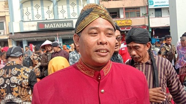 PKL Malioboro gelar Upacara HUT RI ke-74 di depan Kantor Gubernur DIY. (Suara.com/Rahmat Ali).