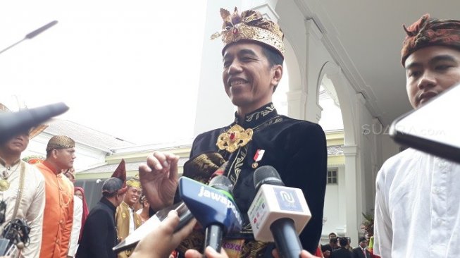 Gagah, Ini Berbagai Gaya Presiden Jokowi Pakai Baju Adat Bali