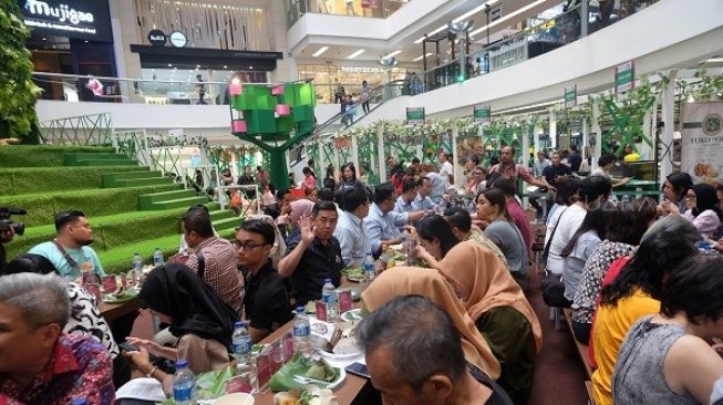 Kampoeng Legenda di Mal Ciputra Jakarta dipadati pengunjung. (Foto: Dok. Mal Ciputra Jakarta)