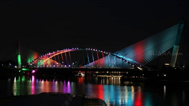 Jambatan Putra di Putrajaya, Malaysia. (Suara.com/Dwi Bowo Raharjo)