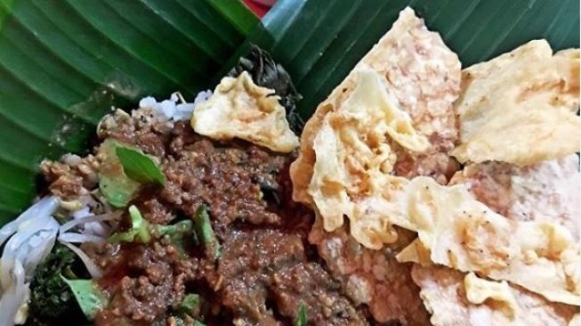 Ganjal Perut Kala Malam di Ibu Kota dengan Pecel Madiun Warung Boma