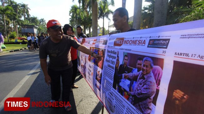 Ke CFD Ijen Malang, Olahraga Sambil Membaca e-Koran Terpanjang Sedunia