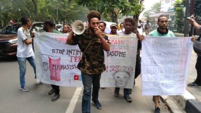 Aksi di DPRD Sumut, Mahasiswa Papua : Hentikan Intimidasi dan Rasisme