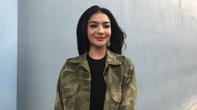 Datangi Makam Julia Perez, Siva Aprilia Izin Remake Lagu Belah Duren: Agak Deg-degan!