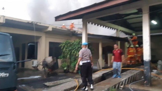 Gudang Peluru Polda Metro Jaya Terbakar, Ini Kata Polisi