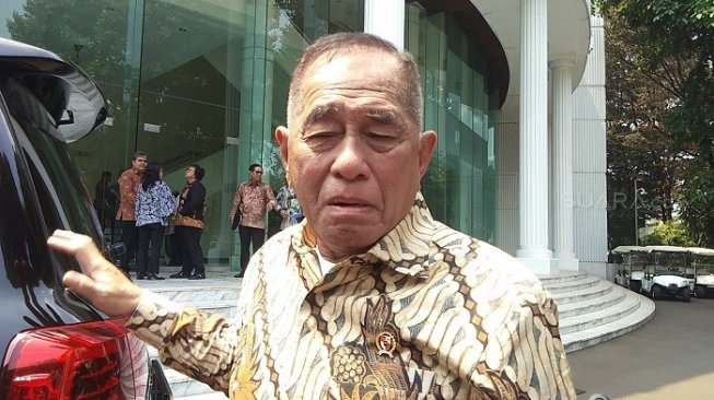 Menteri Pertahanan Kumpulkan 70 BEM Malam-malam untuk Negosiasi