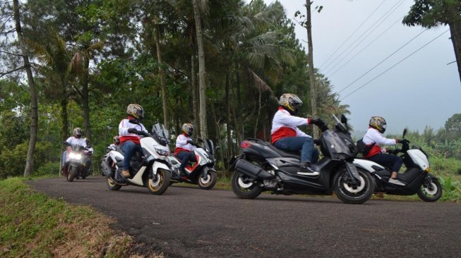 Journalist Max Community (JMC) merayakan HUT ke-74 Republik Indonesia dengan menggelar touring bertajuk ‘Ride n Camp Journalist Max Community touring Kemerdekaan’, pada 16-17 Agustus 2019. [Suara.com/Manuel Jeghesta]