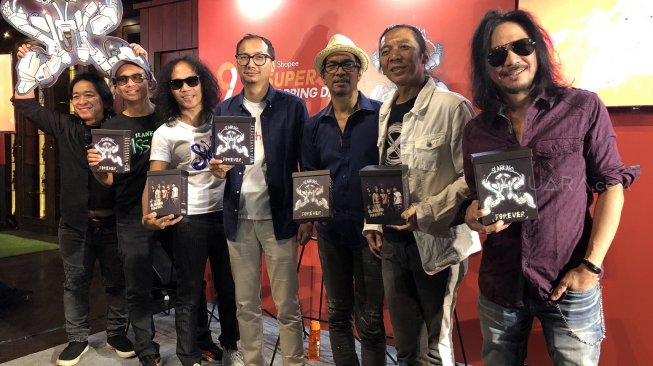 Slank merilis album baru yang ke-23 berjudul Slanking Forever. [Revi C Rantung/Suara.com]