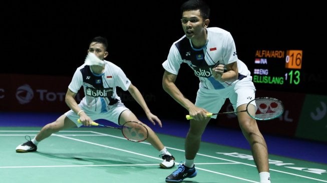 Pasangan ganda putra Indonesia, Fajar Alfian/Muhammad Rian Ardianto, melaju ke babak ketiga Kejuaraan Dunia Bulutangkis 2019 usai menyingkirkan wakil Inggris, Marcus Ellis/Chris Langridge, Rabu (21/8). [Humas PBSI]