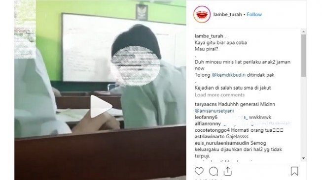 Viral Video Siswa SMA Tenggak Anggur Merah di Kelas saat Ada Guru