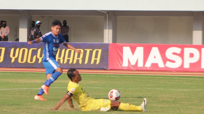 Debut Witan Sulaeman bersama PSIM Yogyakarta di Stadion Mandala Krida, Kamis (22/8/2019). (Suara.com/Irwan Febri Rialdi).