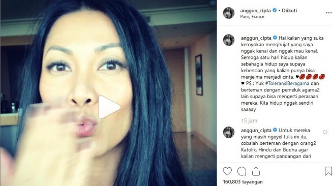 Anggun memberi pesan kepada netizen soal toleransi beragama. [Instagram]