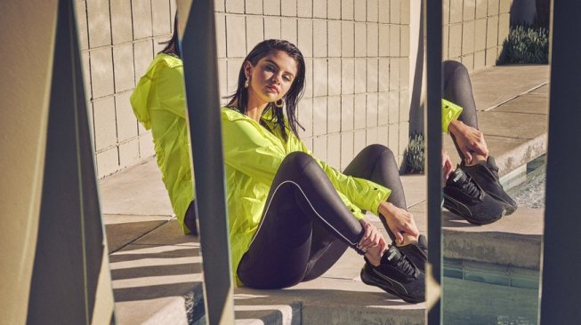 Suka Olahraga, Selena Gomez Terkesan dengan Performa Sepatu Puma Terbaru