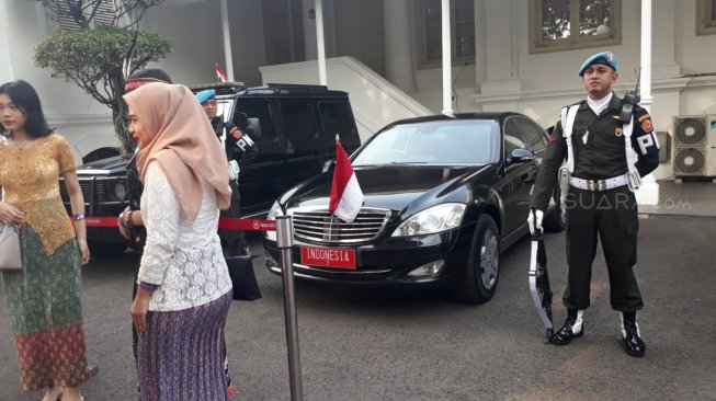 Saat Pandemi Jokowi Beli Mobil Dinas Rp 12 Miliar? Ini Faktanya