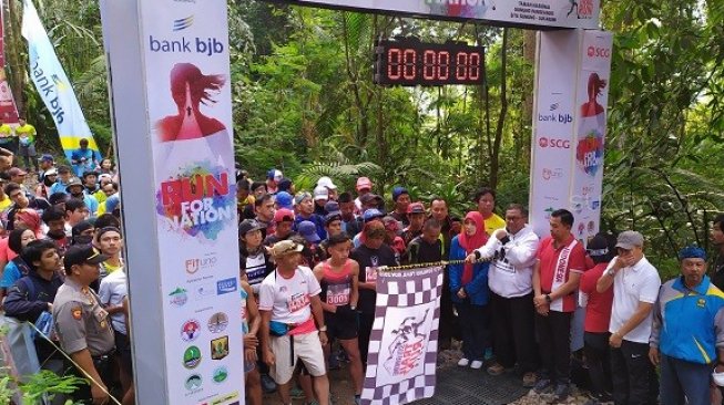 Situ Gunung Trail Run 2019. (Suara.com/Stephanus Aranditio)
