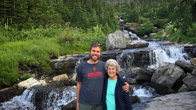 Nenek Joy, Nenek Hobi Traveling ke Taman Nasional (instagram.com/grandmajoysroadtrip)