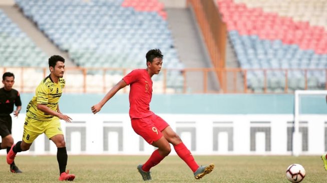 Penyerang Timnas Indonesia U-18, Saddam Emiruddin saat memperkuat tim di Piala AFF U-18. (Instagram/@saddamemirudingaffar)