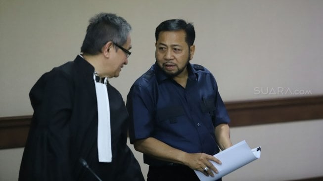 Terpidana kasus e-KTP Setya Novanto saat menghadiri sidang pengajuan peninjauan kembali (PK) di Pengadilan Negeri Jakarta Pusat, Rabu (28/8).[Suara.com/Arya Manggala]