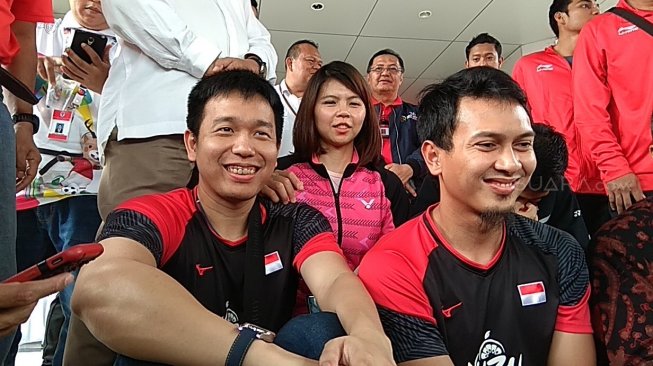 Sebelum Kembali Tancap Gas, Hendra / Ahsan Rehat Sejenak