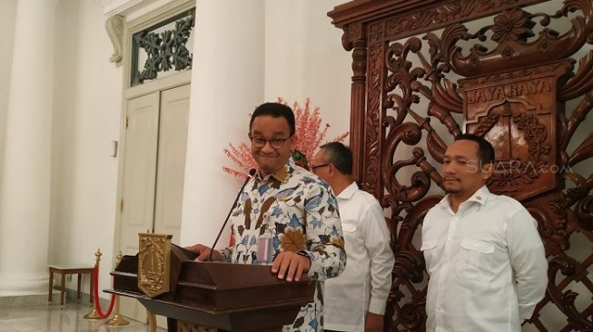 Mayoritas Korban Ricuh Demo Mahasiswa Sesak Napas, Anies: Tiga Dioperasi