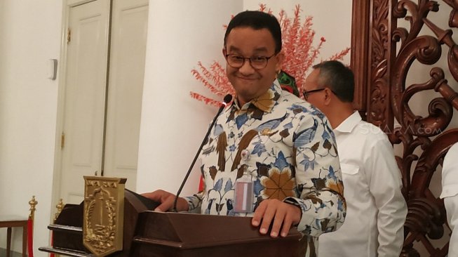 Anies Izinkan PKL Berjualan di Trotoar, Eks Staf Ahok: Apakah Itu Adil?