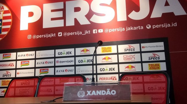 Jelang jumpa pers perkenalan pemain anyar Persija Jakarta, Alexandre Luiz Reame yang akrab disapa Xandao di Kantor, Persija, Kuningan, Jakarta, Jumat (30/8/2019). (Adie Prasetyo Nugraha/suara.com)