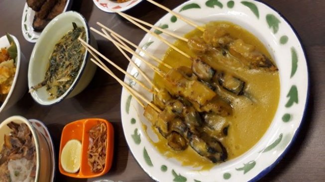 Sajian makanan Minang untuk vegan. (Suara.com/Dinda Rachmawati)