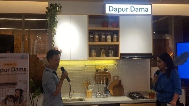 Chef Nathan Joe berbagai tips mengatur tata ruang dapur. (Suara.com/Vessy Frizona)