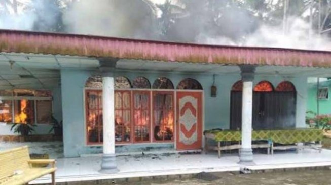Dinas Sosial P3A Bantu Korban Kebakaran di Padang Pariaman